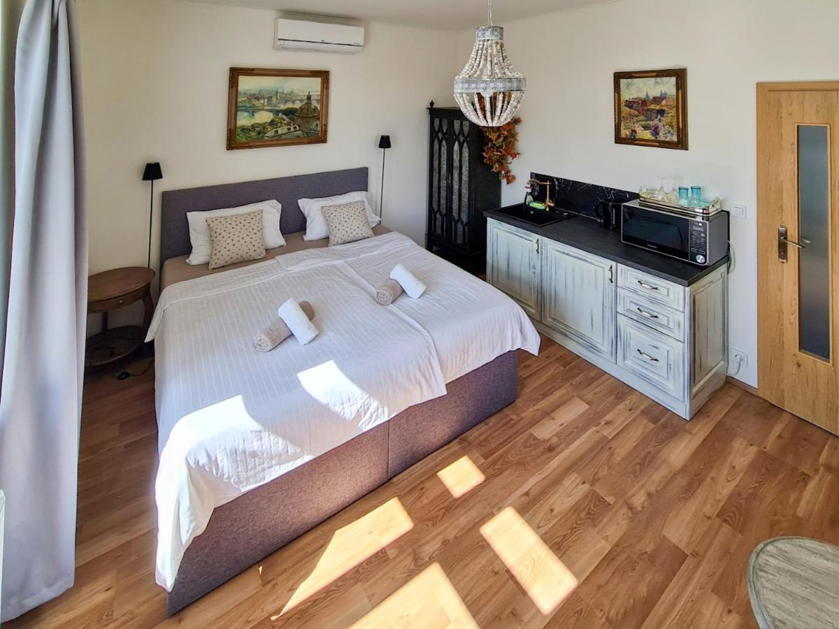 Apartman Praha Brevnov エクステリア 写真