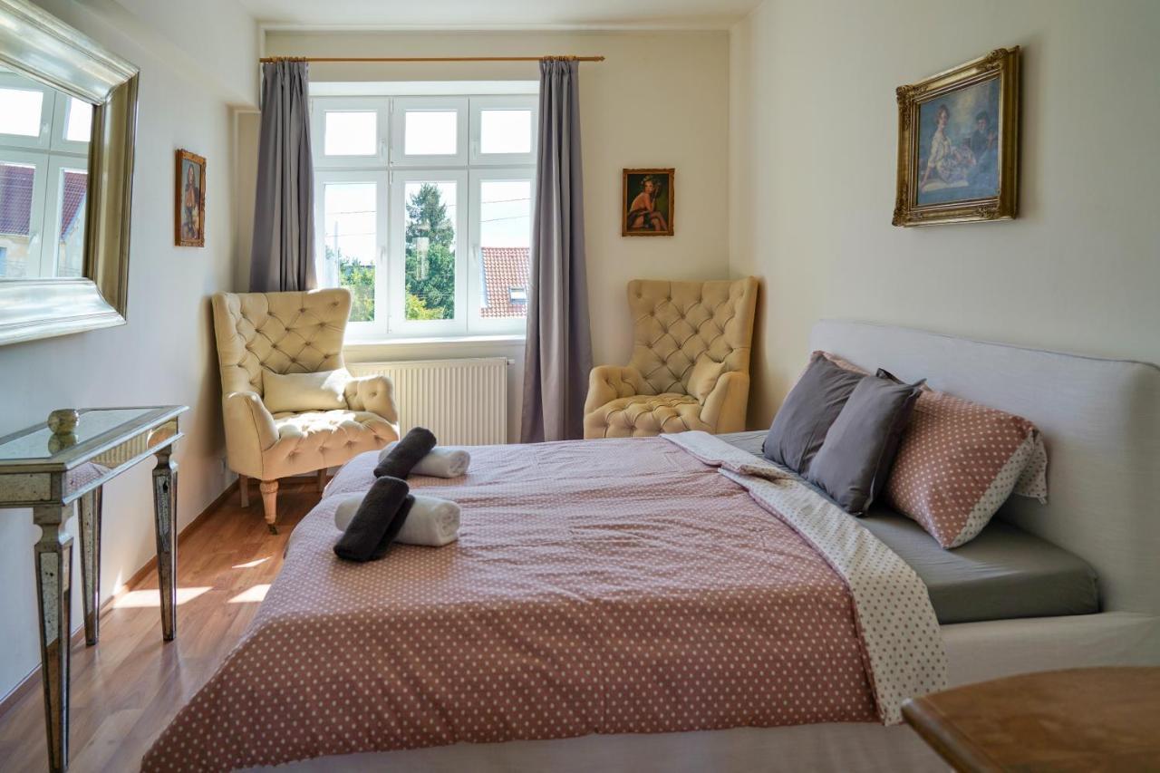 Apartman Praha Brevnov エクステリア 写真