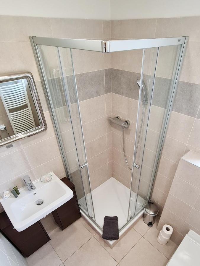 Apartman Praha Brevnov エクステリア 写真